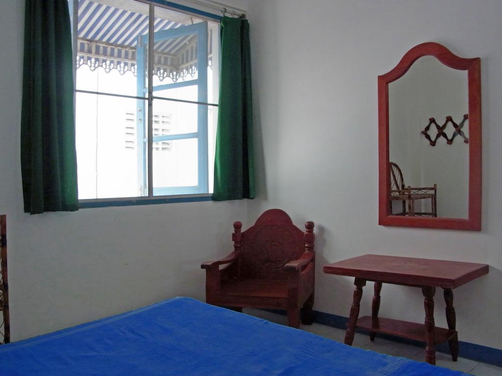 Niku Guesthouse Patong Exteriör bild