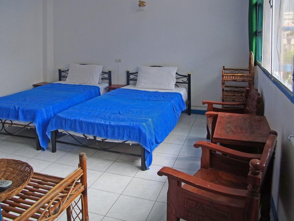 Niku Guesthouse Patong Exteriör bild