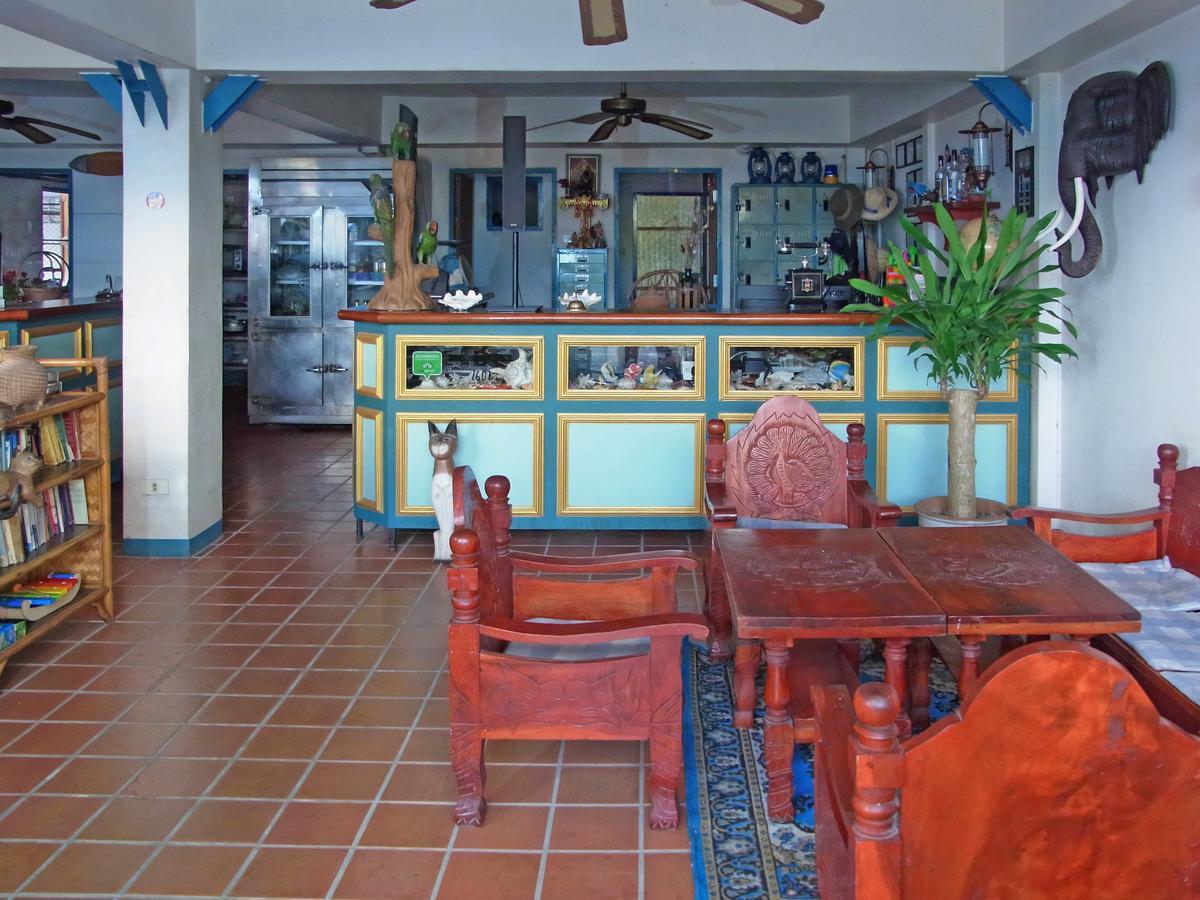 Niku Guesthouse Patong Exteriör bild