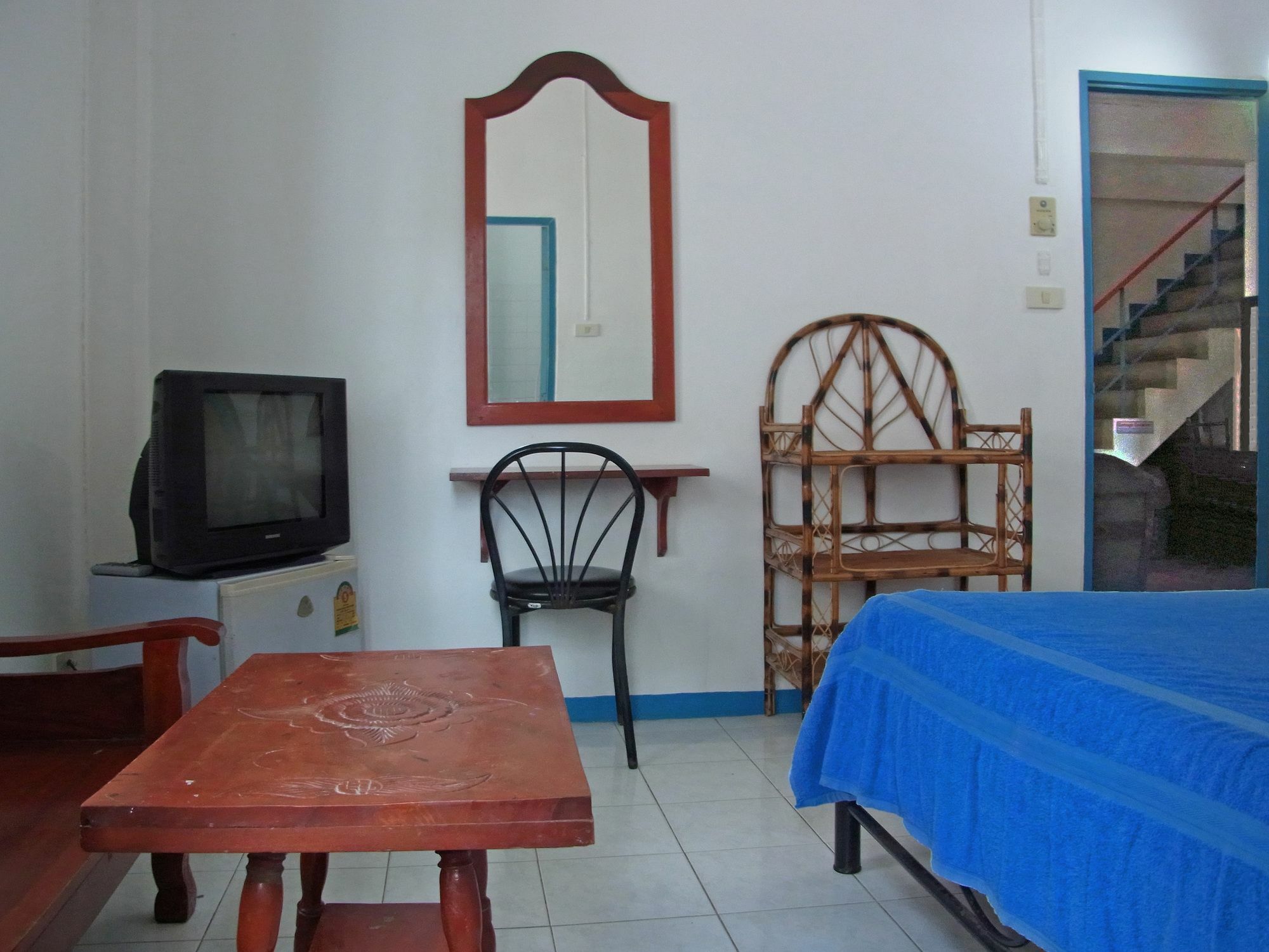 Niku Guesthouse Patong Exteriör bild